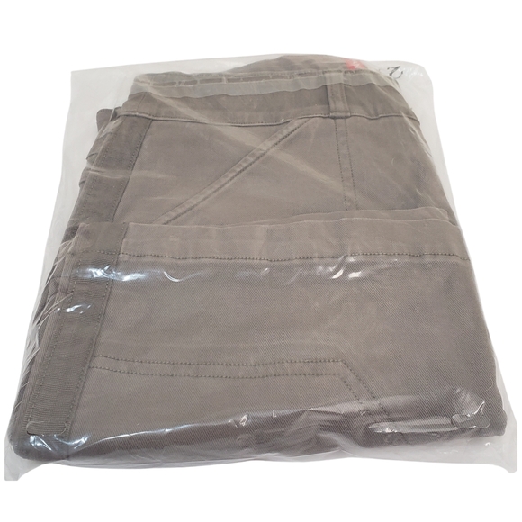 SPANX Women's Stretch Twill Shorts Smoke 6" Medium NWT - Picture 2 of 2